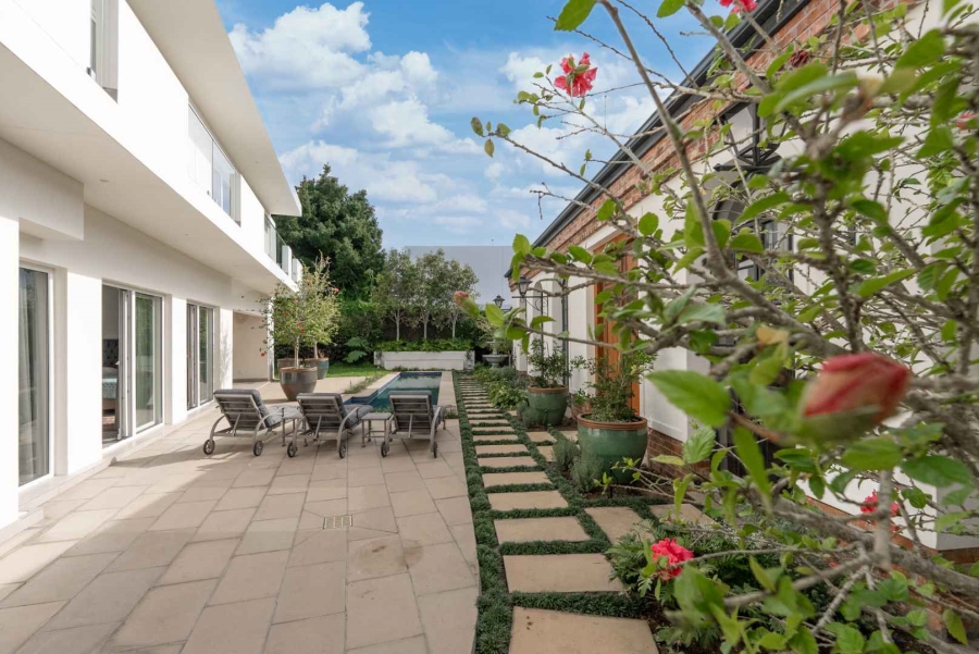 6 Bedroom Property for Sale in Claremont Upper Western Cape